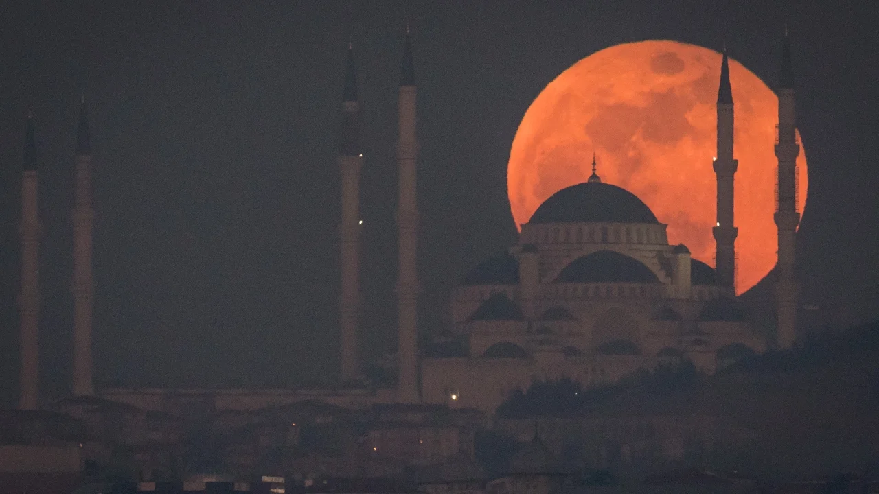 Kanlı Ay Tutulması saat kaçta, ne zaman 2026? Türkiye'den görülecek mi?