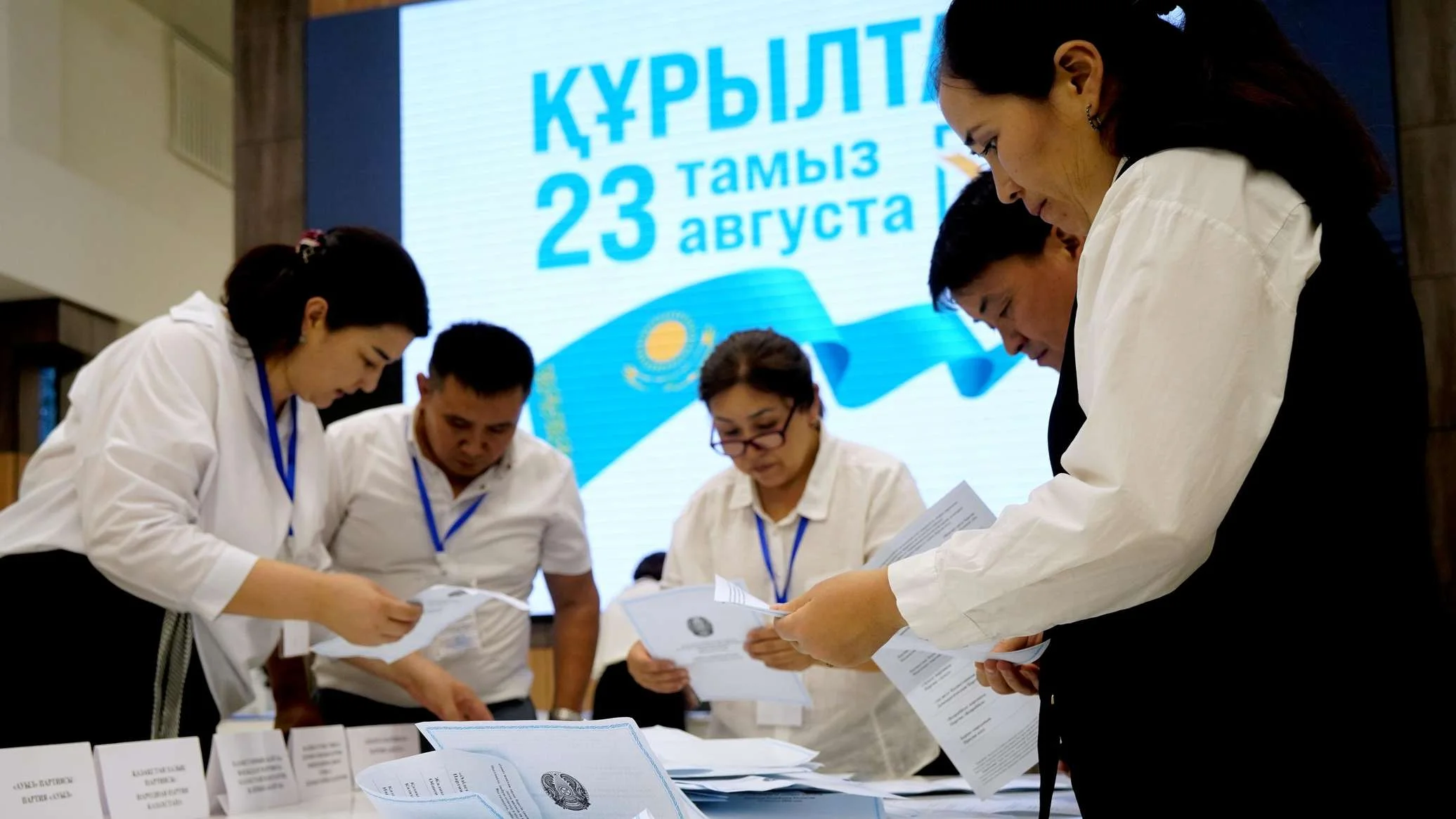 Kazakistan'da sandıktan Tokayev çıktı: %71 ile tek başına iktidar