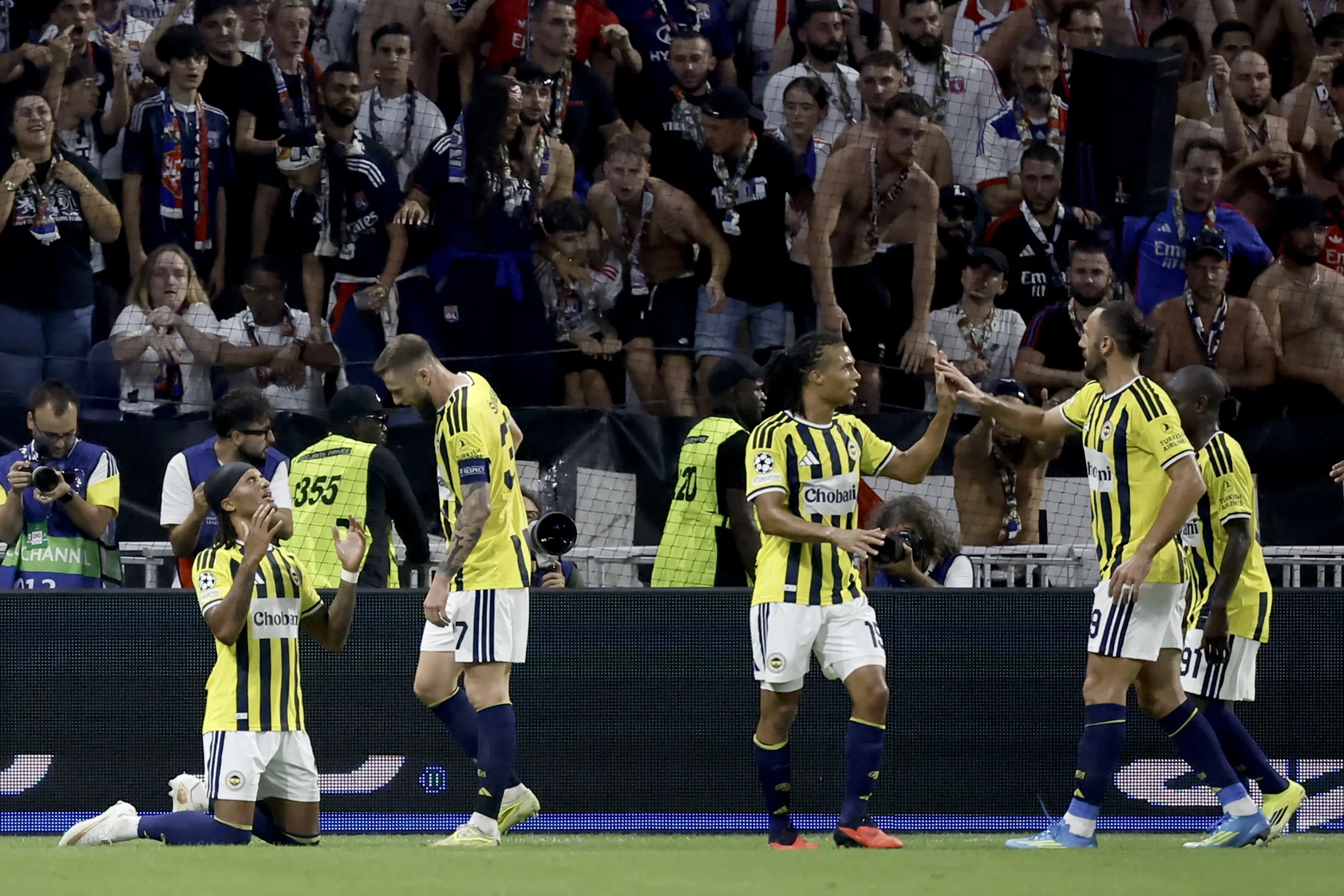Lyon: 1 - Fenerbahçe: 2... Maç devam ediyor...