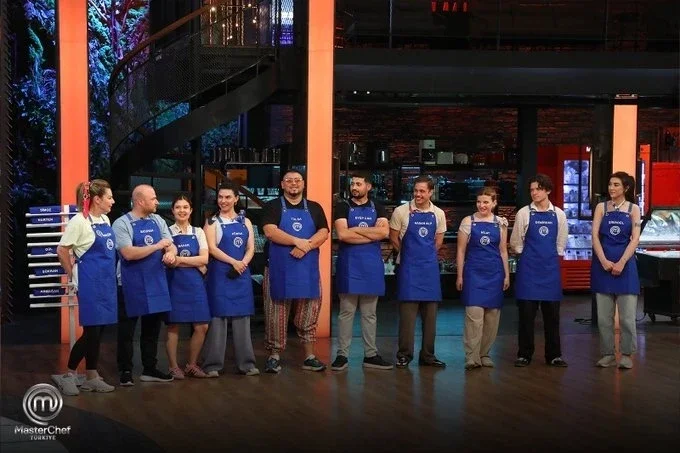 MasterChef 2026'da ilk kaptan Burçin! Takımlar kuruldu