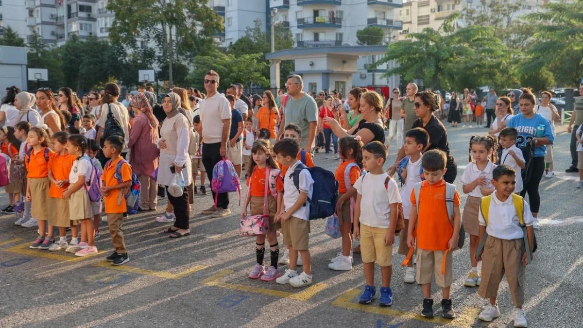 MEB'den memur velilere izin müjdesi! Tarih ve saatler belli oldu