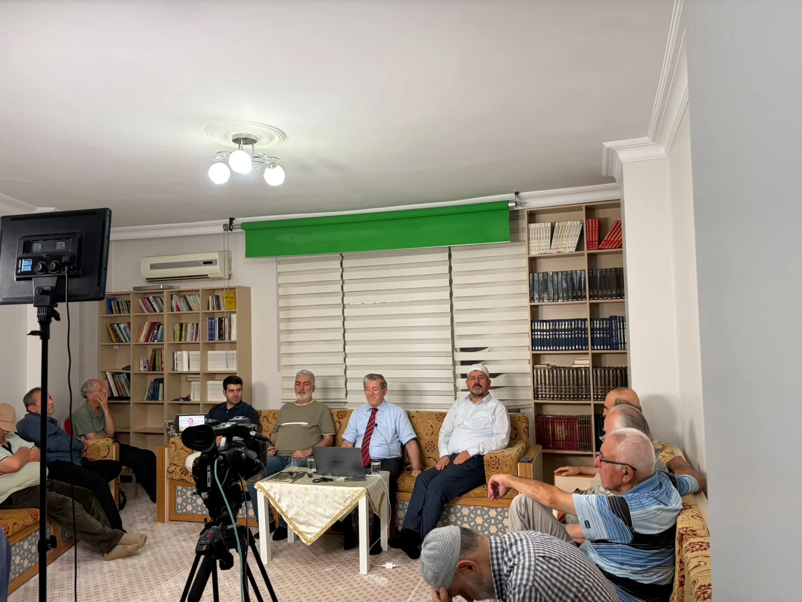 İslamcılık: Tarihsel Dönemler ve Yeni Medeniyet Ufku Üzerine Derinlemesine Bir Sunum