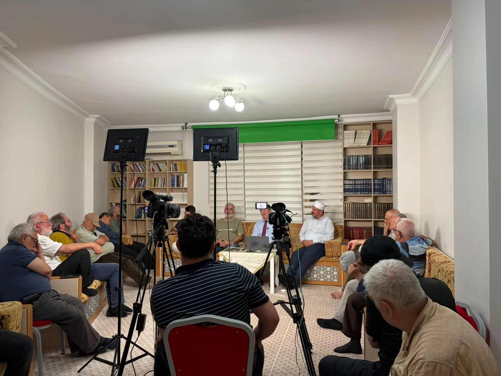 İslamcılık: Tarihsel Dönemler ve Yeni Medeniyet Ufku Üzerine Derinlemesine Bir Sunum