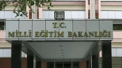 Okullar 14 Eylül'de açılıyor: MEB'den 6 maddelik yeni genelgede neler var?