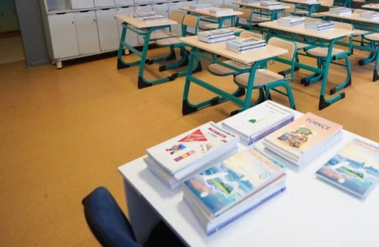Özel okullardan kitap setine yüzde 60'ı aşan zam