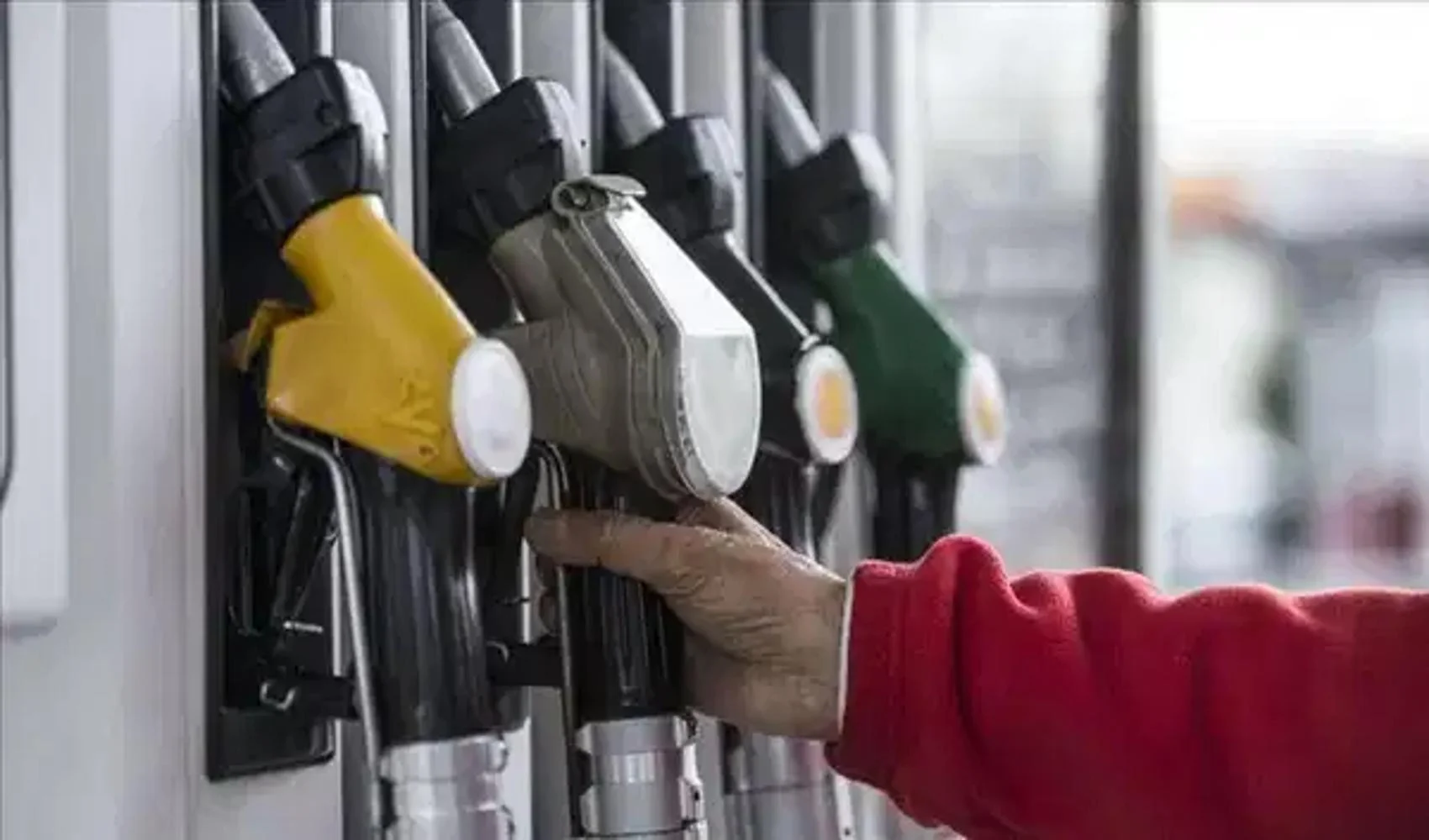 Resmi Gazete'de yayımlandı! Motorinde ÖTV kademeli artacak