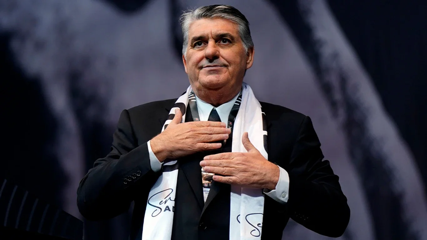 Serdal Adalı'dan gündemi sarsan Salah sözleri: "Üzülerek İzliyorum"