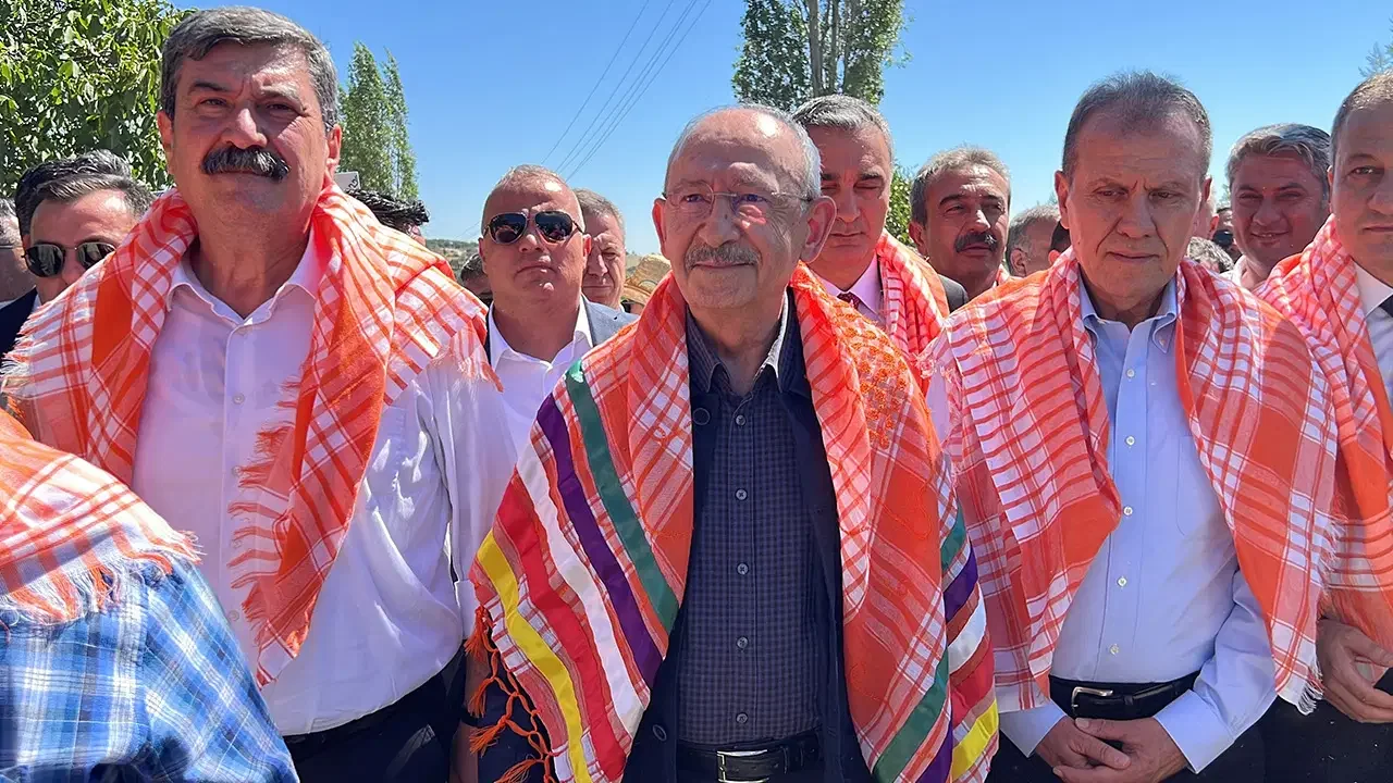 son-dakika-vahap-secer-yeni-parti-ye-gececek-mi-yolumuz-belli-dedi-1.webp