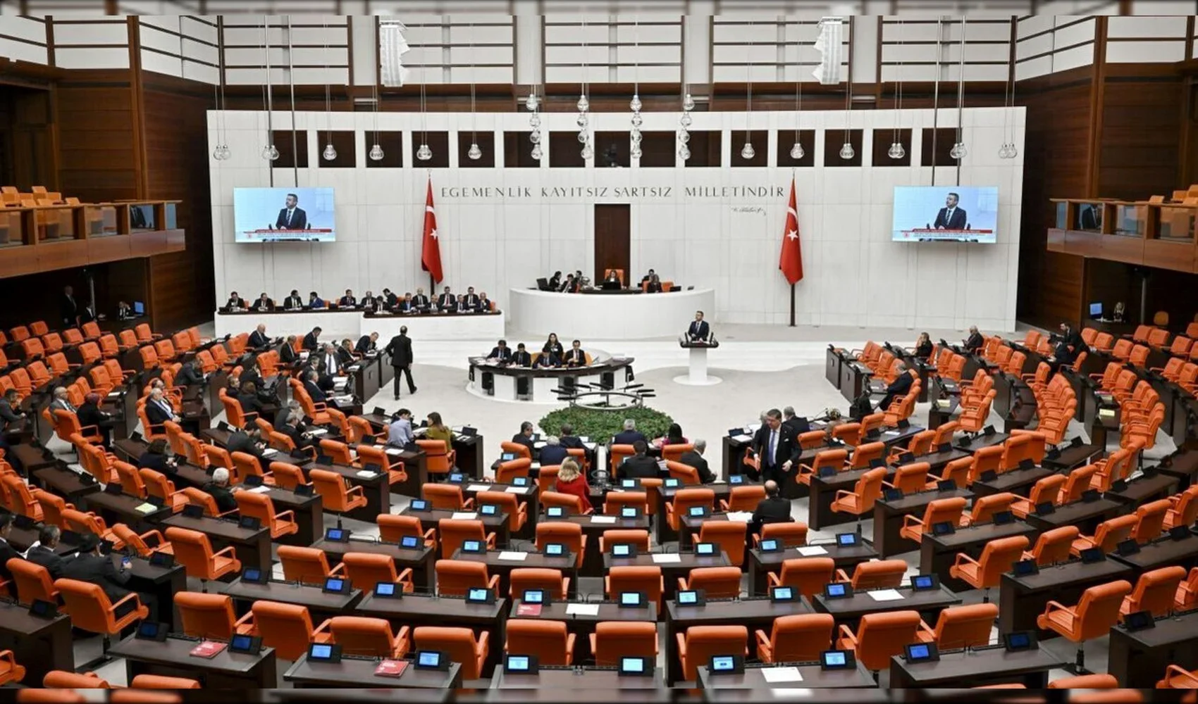 TBMM'de bu hafta: Çocuk suçluluğu ve terörle mücadele yasası