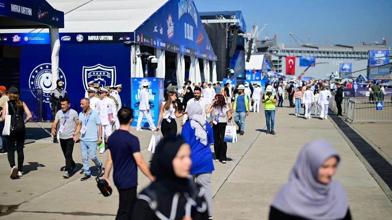 TEKNOFEST Mavi Vatan kapılarını açtı: Türkiye'nin deniz gücü sergileniyor