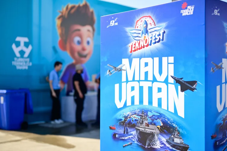 TEKNOFEST Mavi Vatan kapılarını açtı: Türkiye'nin deniz gücü sergileniyor