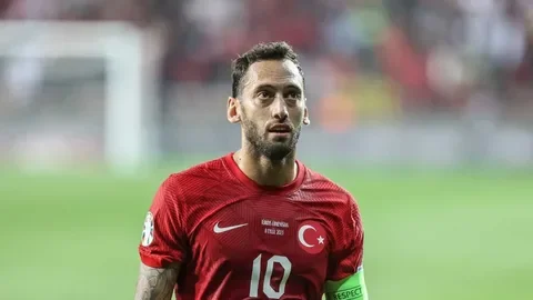 2 Eylül spor manşetleri: Tekke gitti, Can harekâtı, Camavinga