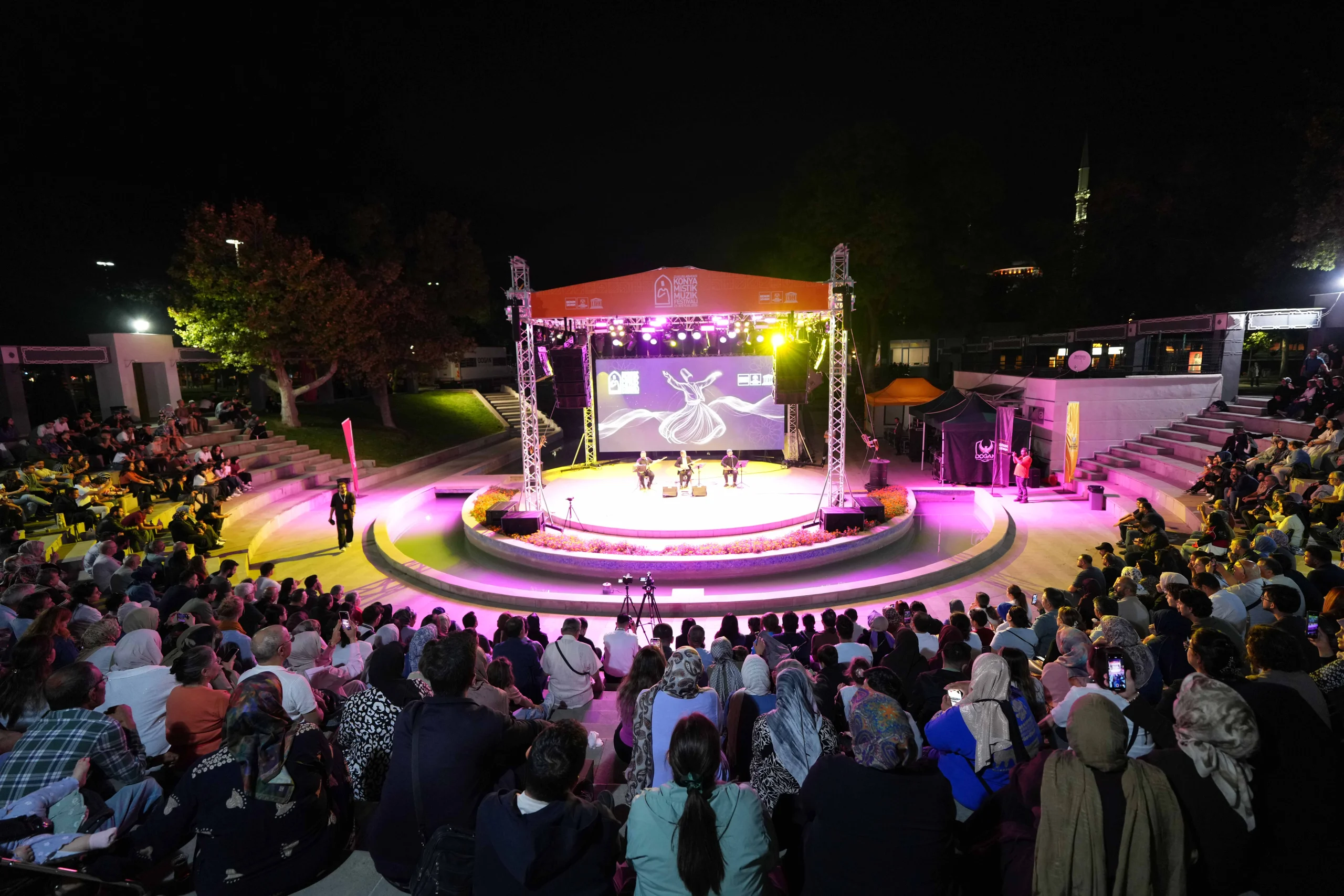 23-uluslararasi-konya-mistik-muzik-festivali-sema-ayiniyle-acildi-4.webp