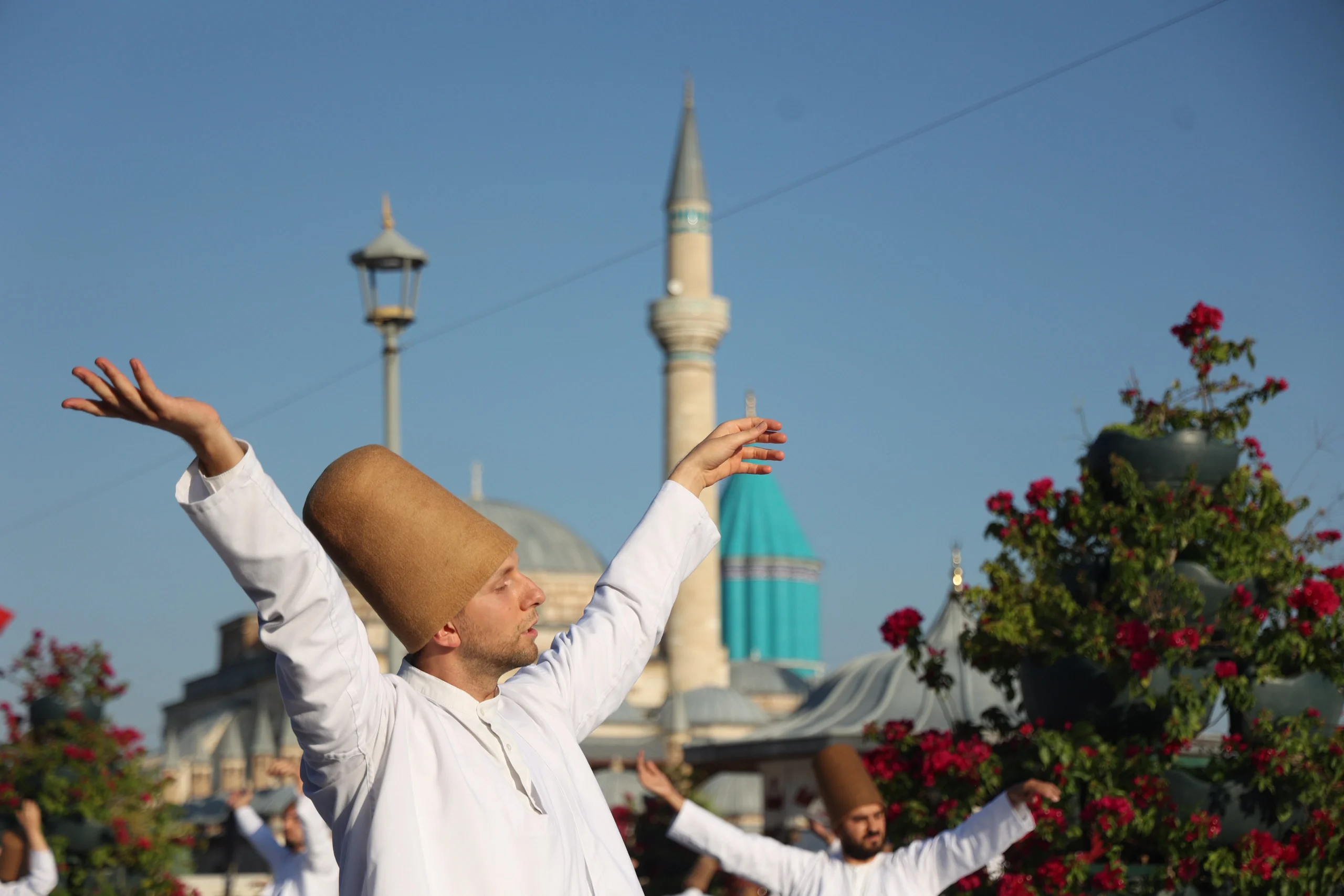 23-uluslararasi-konya-mistik-muzik-festivali-sema-ayiniyle-acildi.webp