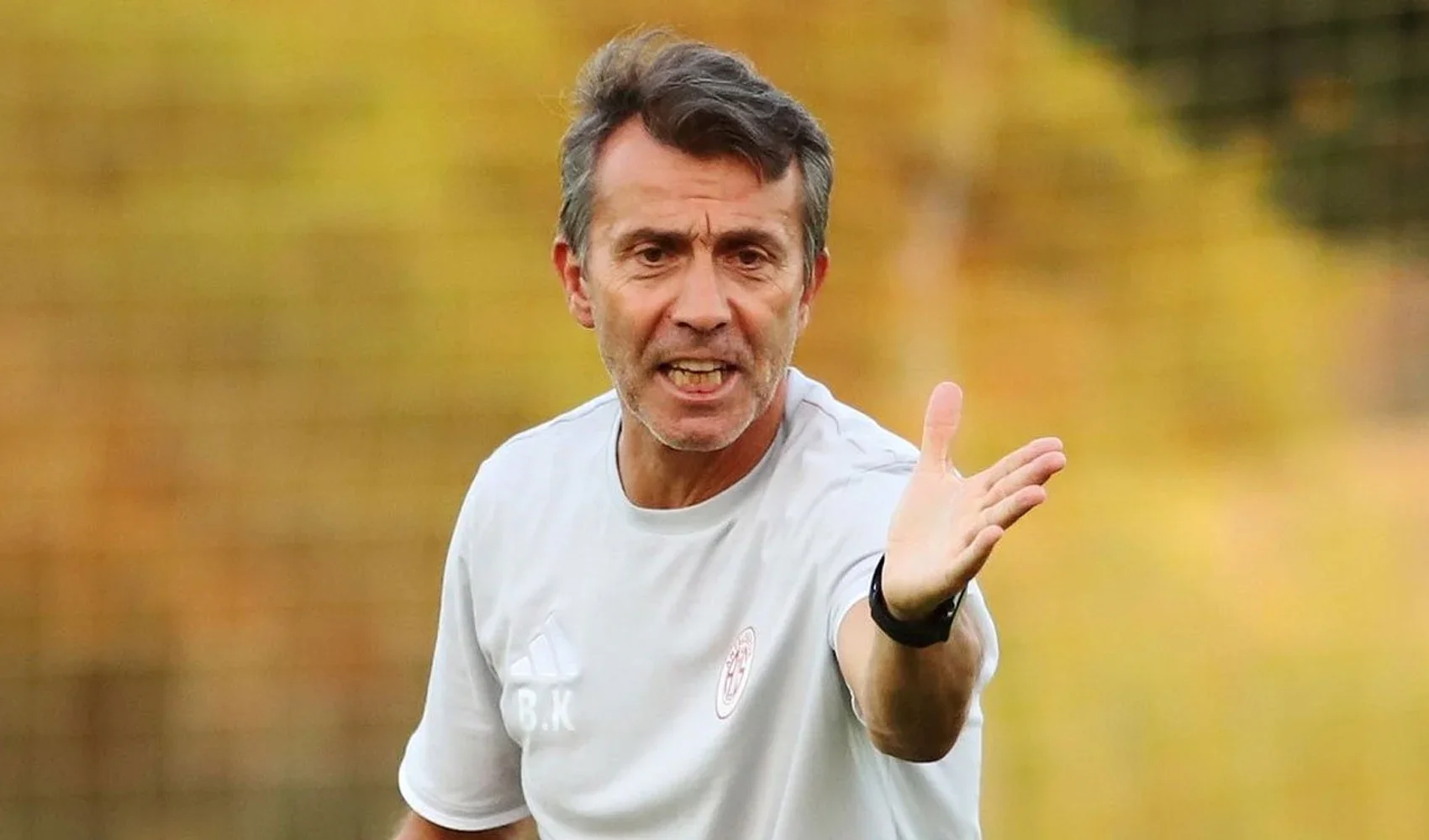 Antalyaspor'da Bülent Korkmaz dönemi bitti! 6 maçta 4 yenilgi
