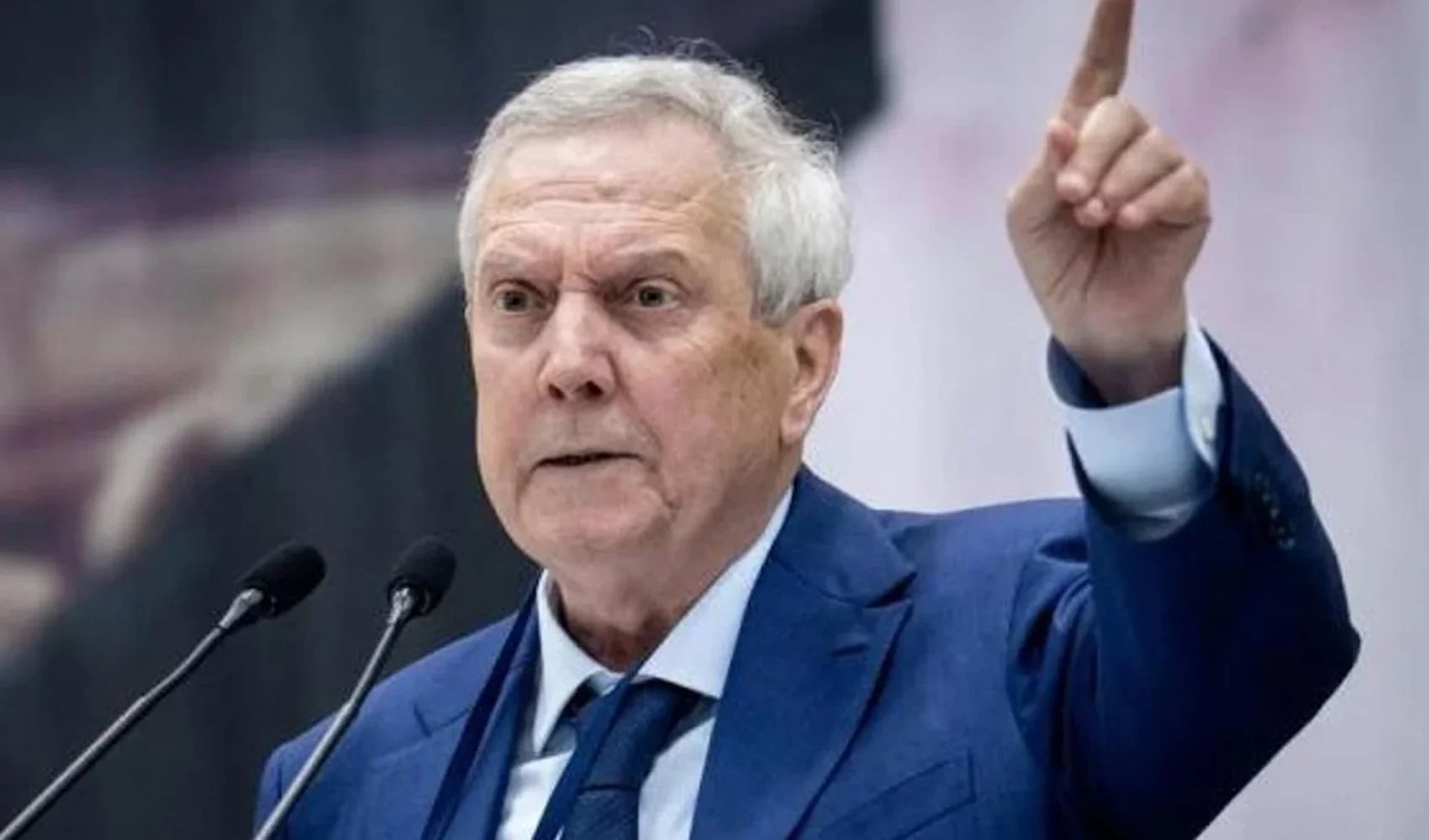 aziz-yildirim-sezon-sonunda-birakiyor-ismail-kartal-burada-devam-ediyor.webp