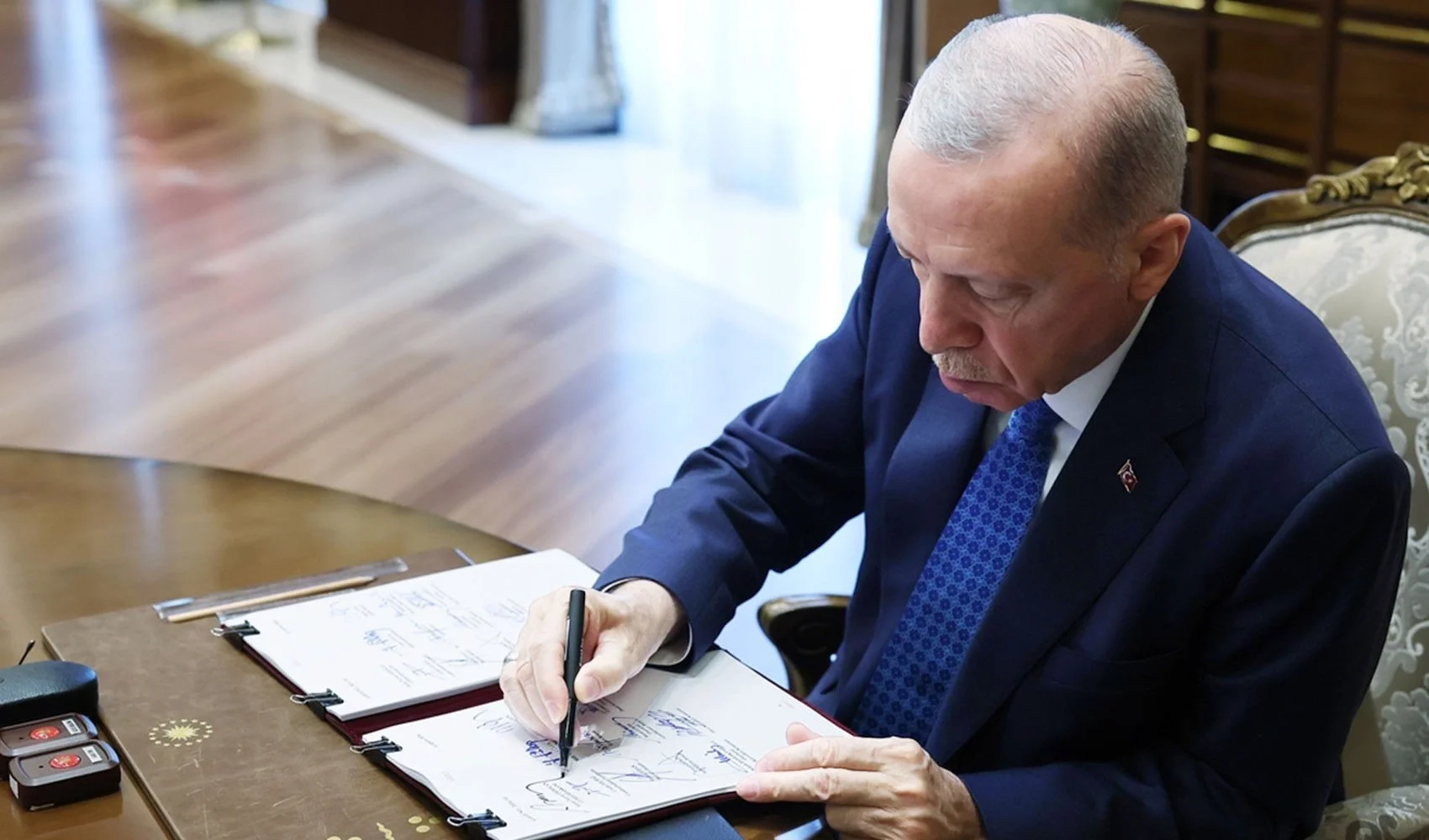Bahçeli açıkladı: "Öcalan'a villa yok 250 metrekare konut!"