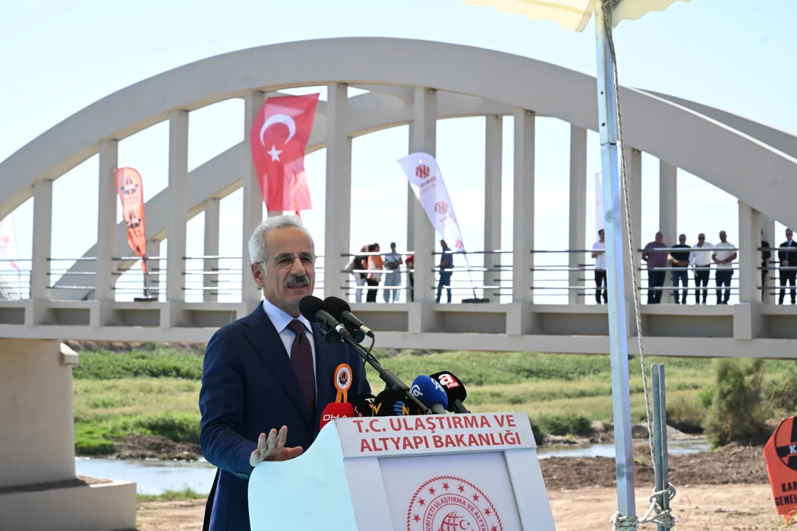Bakan Uraloğlu: Tarihi Gediz Köprüsü’nü restore etmenin onurunu yaşıyoruz