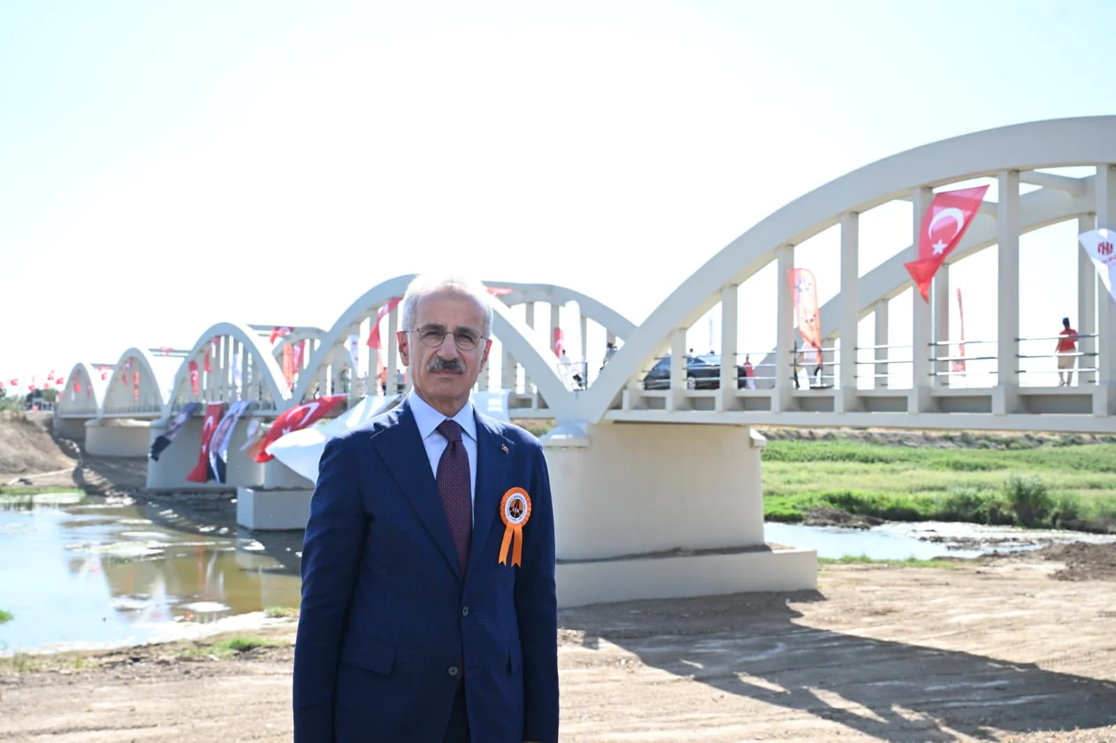 Bakan Uraloğlu: Tarihi Gediz Köprüsü’nü restore etmenin onurunu yaşıyoruz