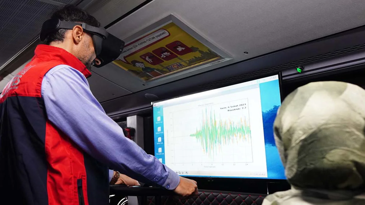 Beylikdüzü'nde VR gözlükle afet eğitimi!