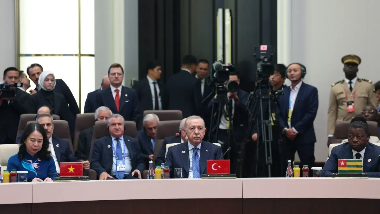 biskek-donusu-erdogan-dan-8-maddelik-manifesto-biri-kas-tan-duyulacak-uyari-2.webp