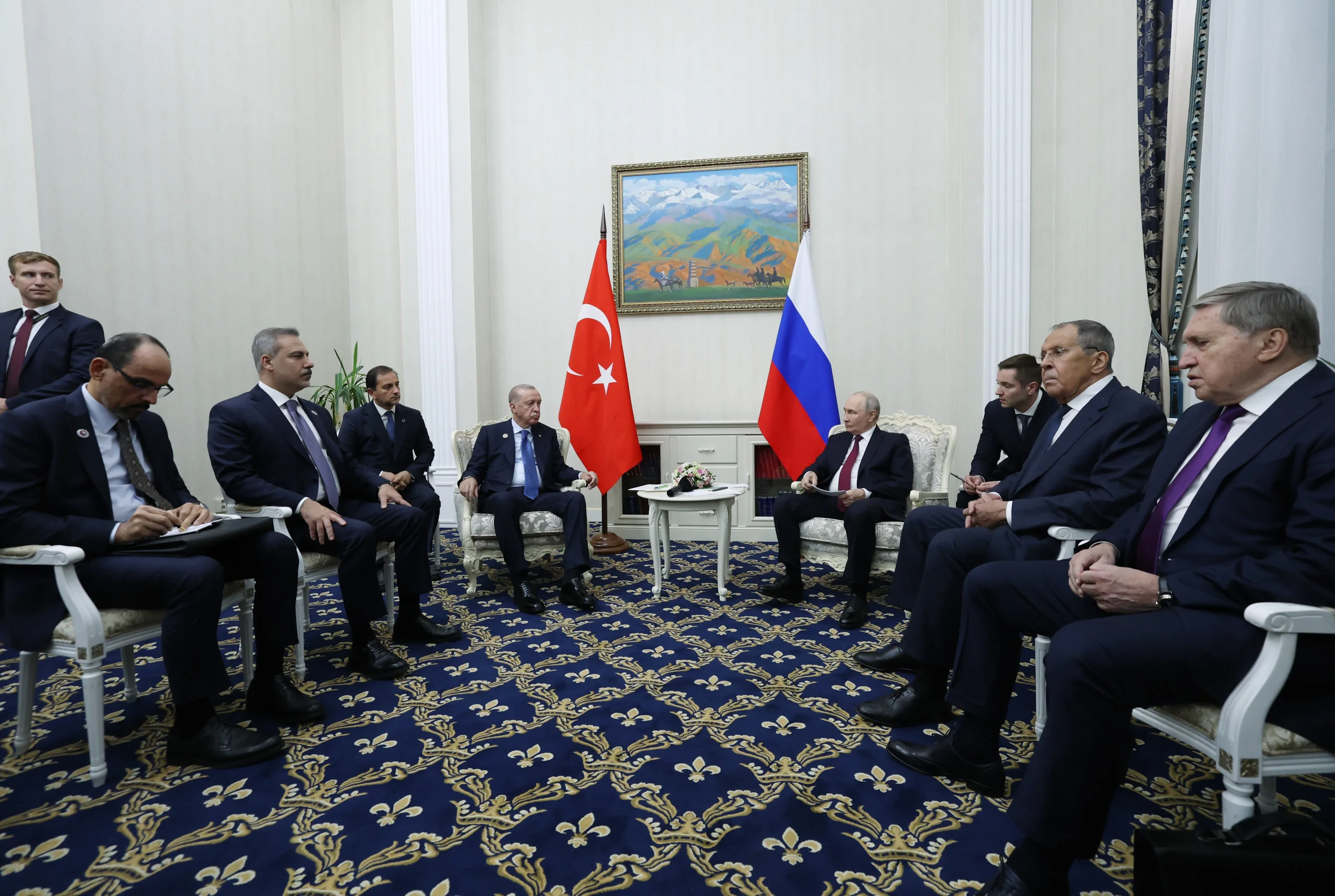 biskek-donusu-erdogan-dan-8-maddelik-manifesto-biri-kas-tan-duyulacak-uyari-3.webp