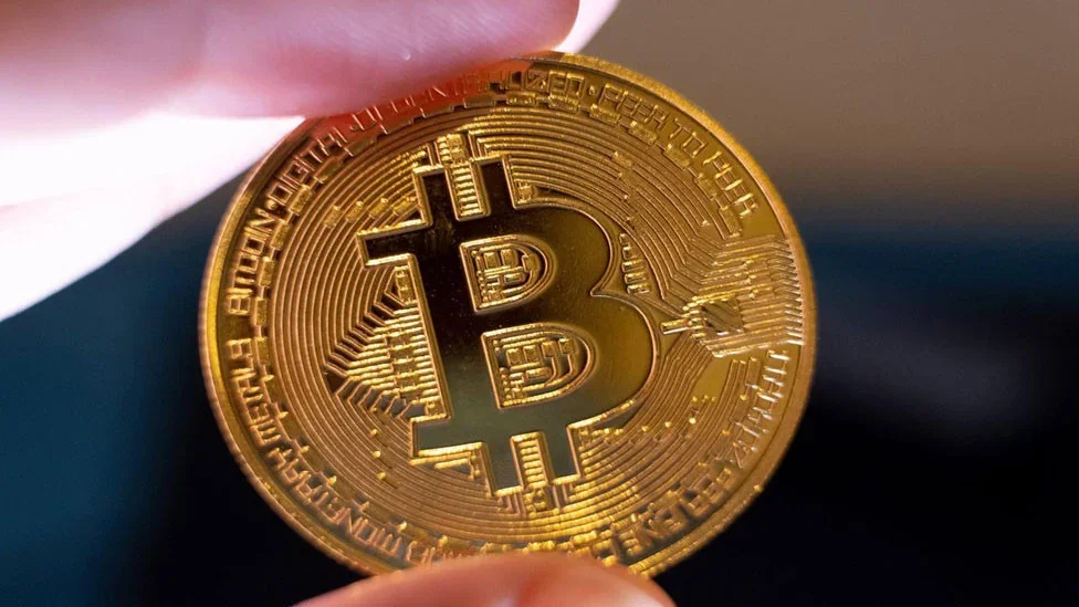 Bitcoin 82 bin doları aştı! Kritik direnç test ediliyor