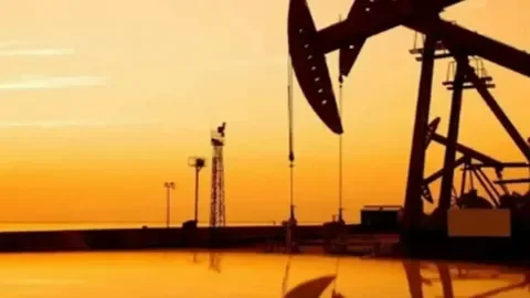 Brent petrol yüzde 2 yükseldi! ABD-İran görüşmeleri çıkmaza girdi