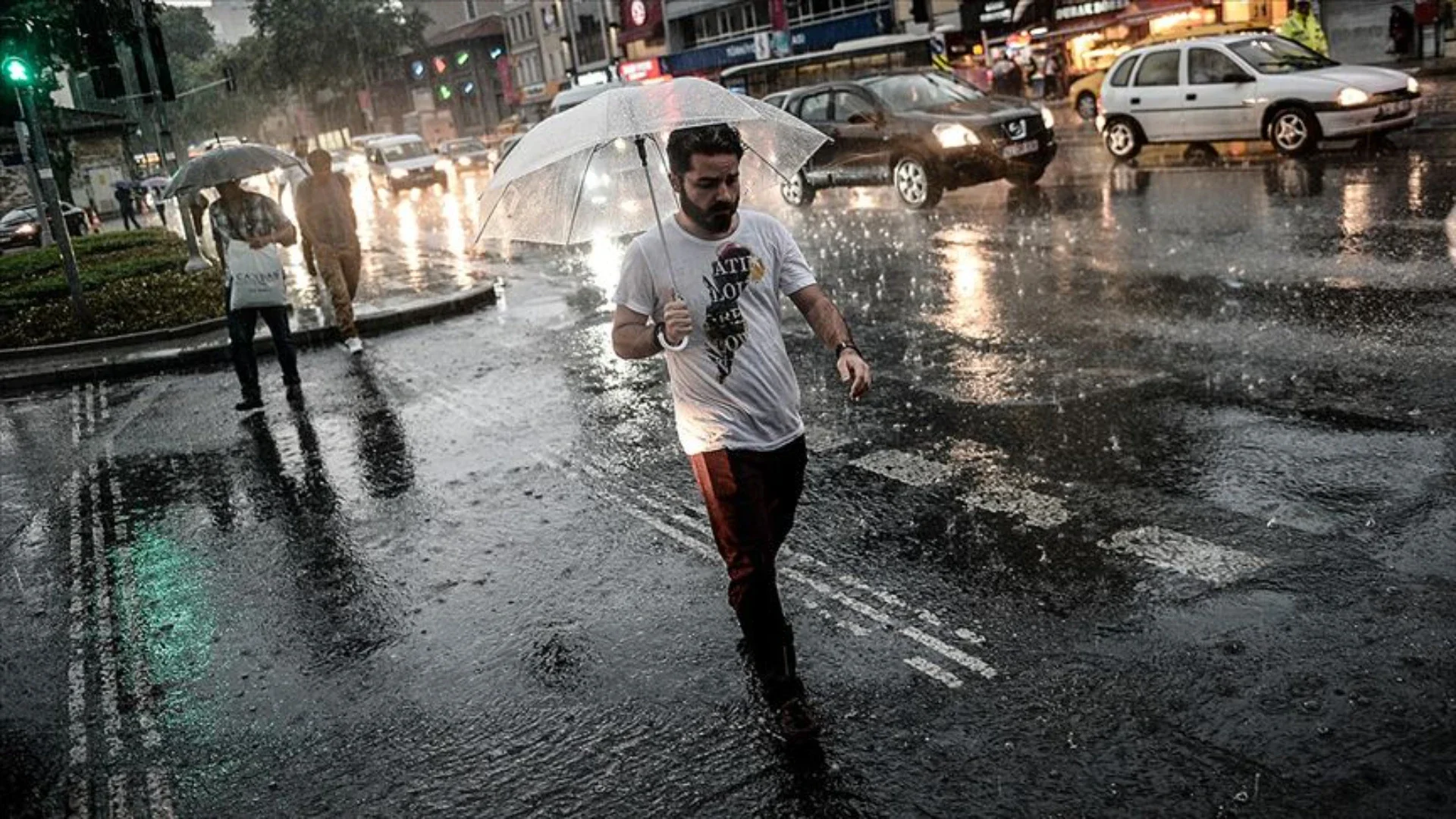 Bugünkü hava durumu: Karadeniz ve Hatay'a sağanak geliyor