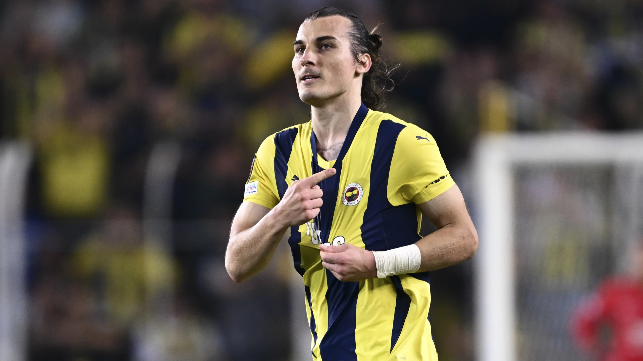caglar-becao-diego-carlos-a-veda-fenerbahce-kadroyu-netlestiriyor-3.webp