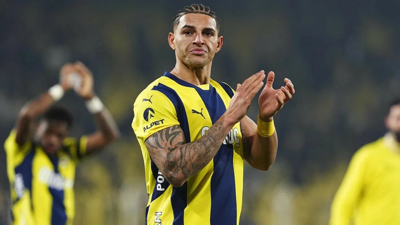 caglar-becao-diego-carlos-a-veda-fenerbahce-kadroyu-netlestiriyor.webp