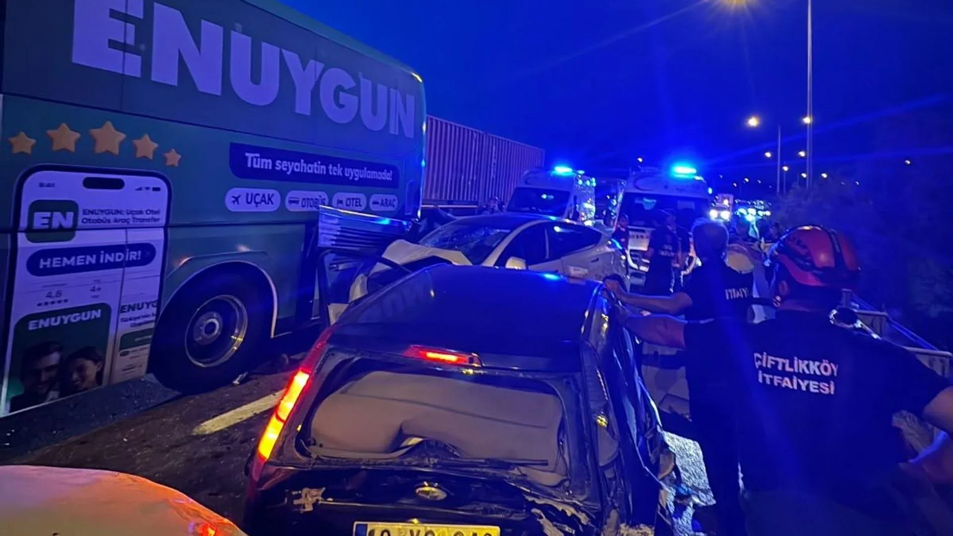 Çiftlikköy'de zincirleme kaza! 11 kişi yaralandı