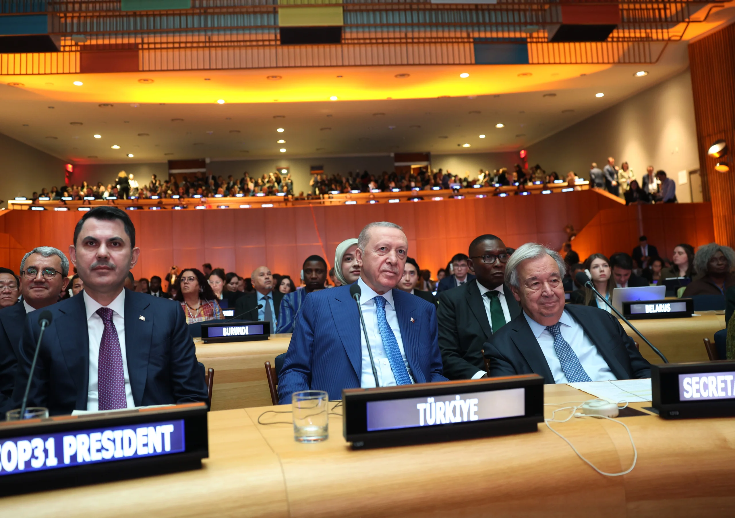 COP31 Başkanı Bakan Kurum'dan İklim Zirvesinde deprem konutu vurgusu: Saatte 23 konut ürettik