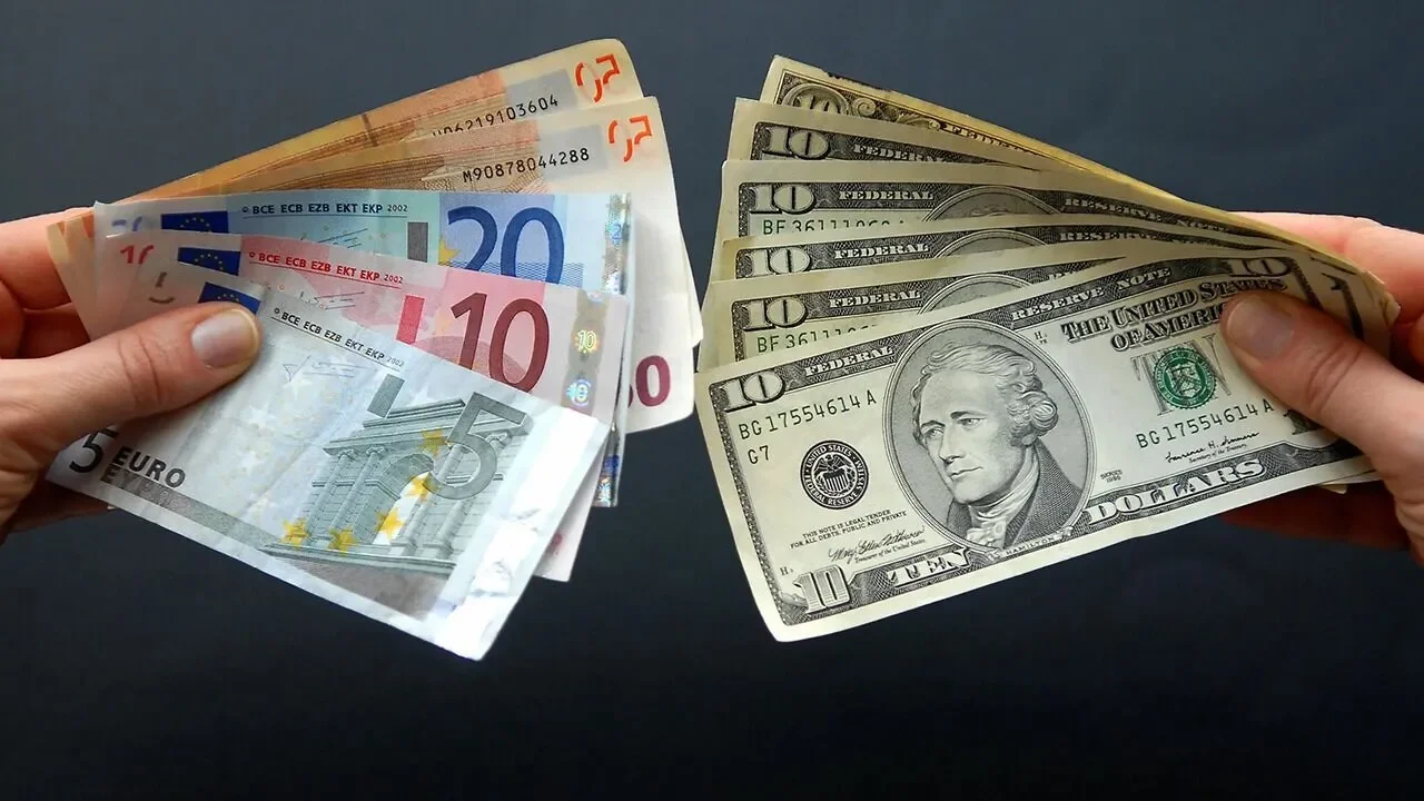 Dolar ve euro yeni aya zirvede başladı: 1 Eylül'de Kapalıçarşı'da son durum