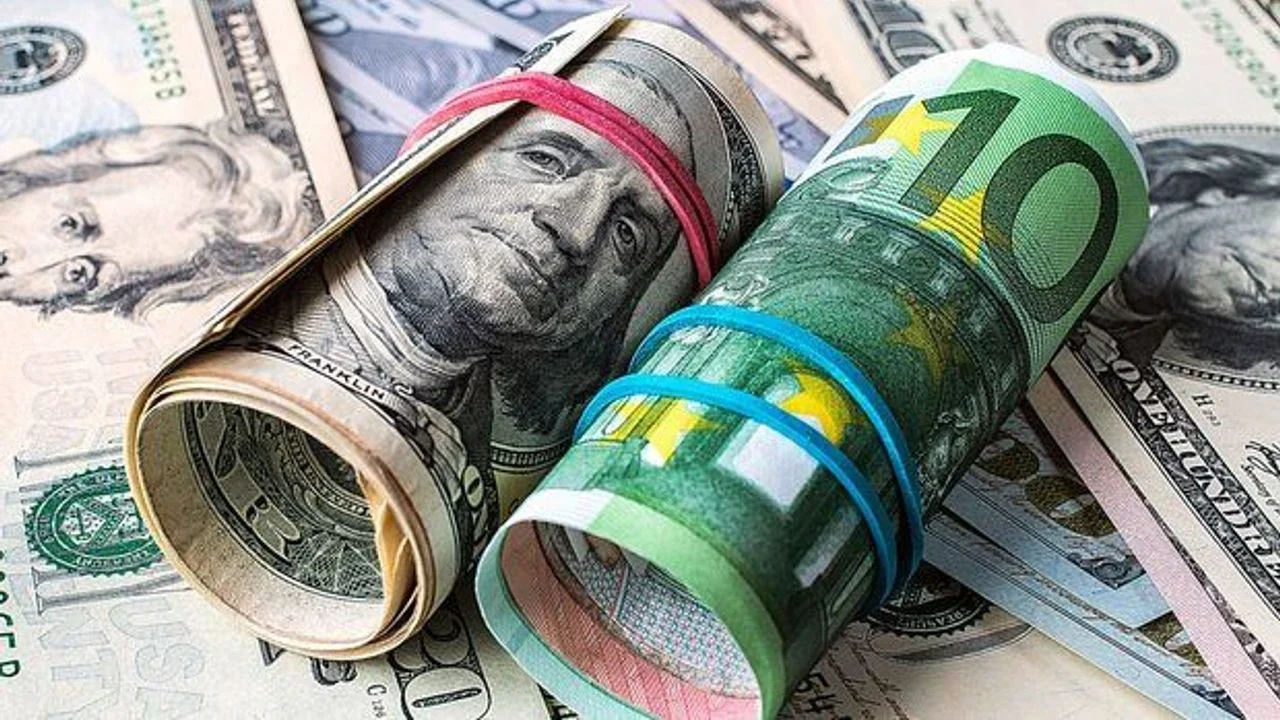 Dolar ve euro yeni aya zirvede başladı: 1 Eylül'de Kapalıçarşı'da son durum