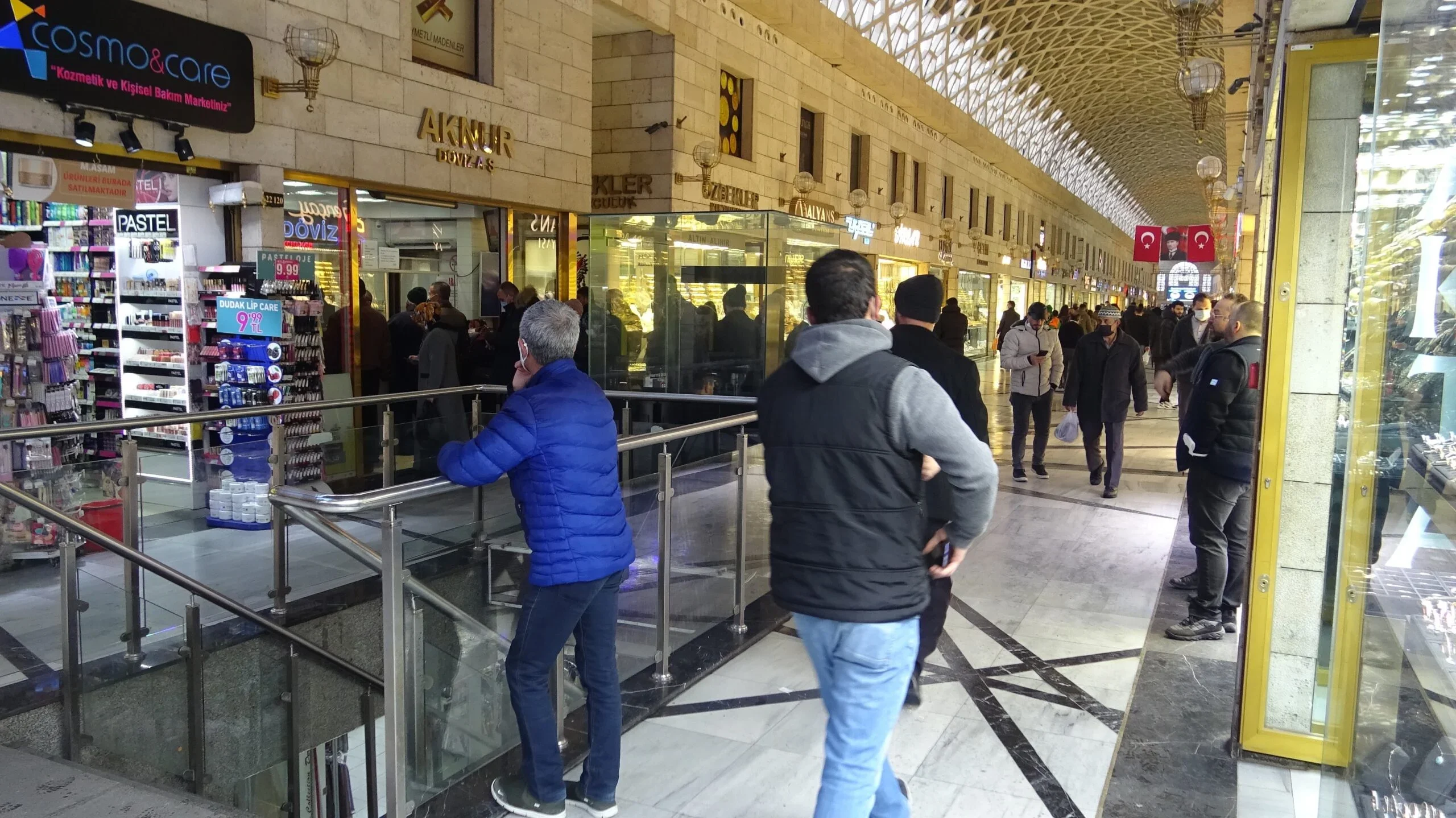 Dolar ve euro yeni aya zirvede başladı: 1 Eylül'de Kapalıçarşı'da son durum