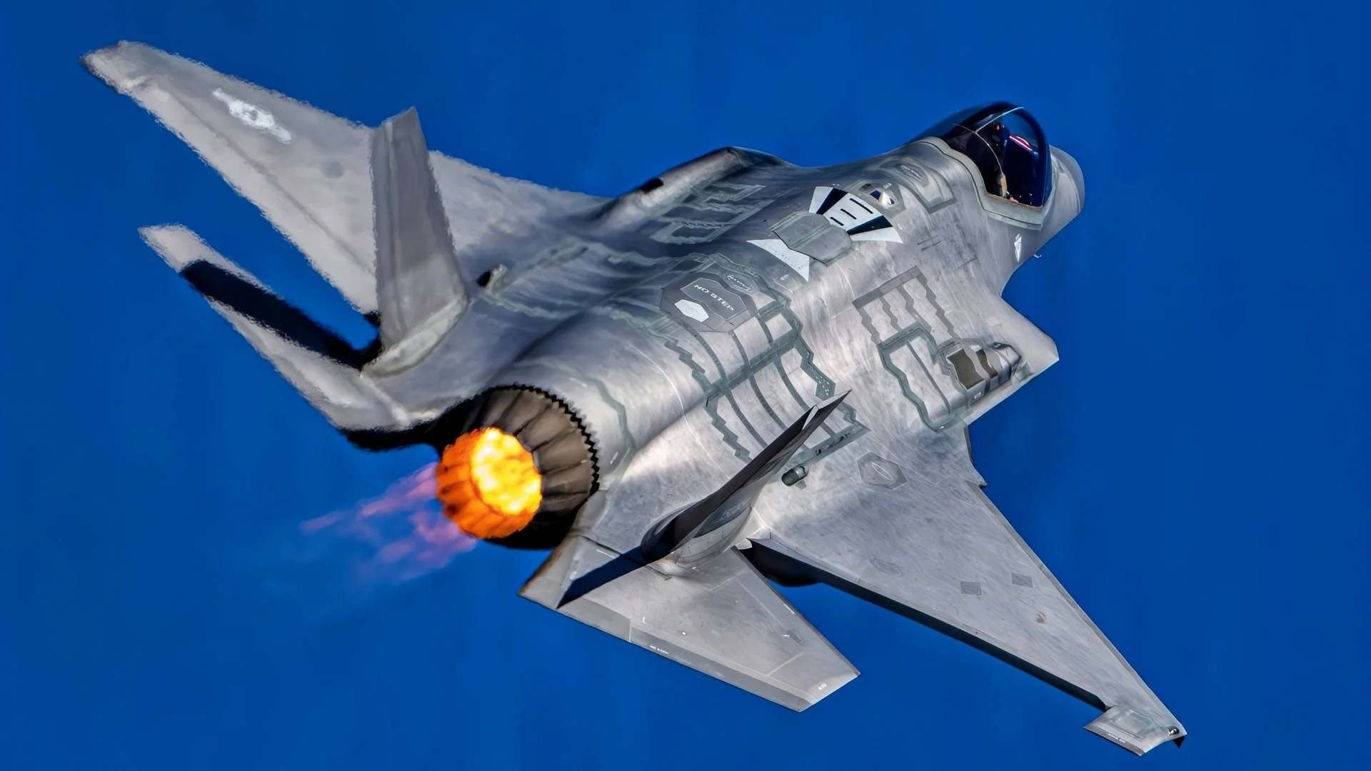 “F-35 savaş uçağı parçalarını Çin kaçırdı”