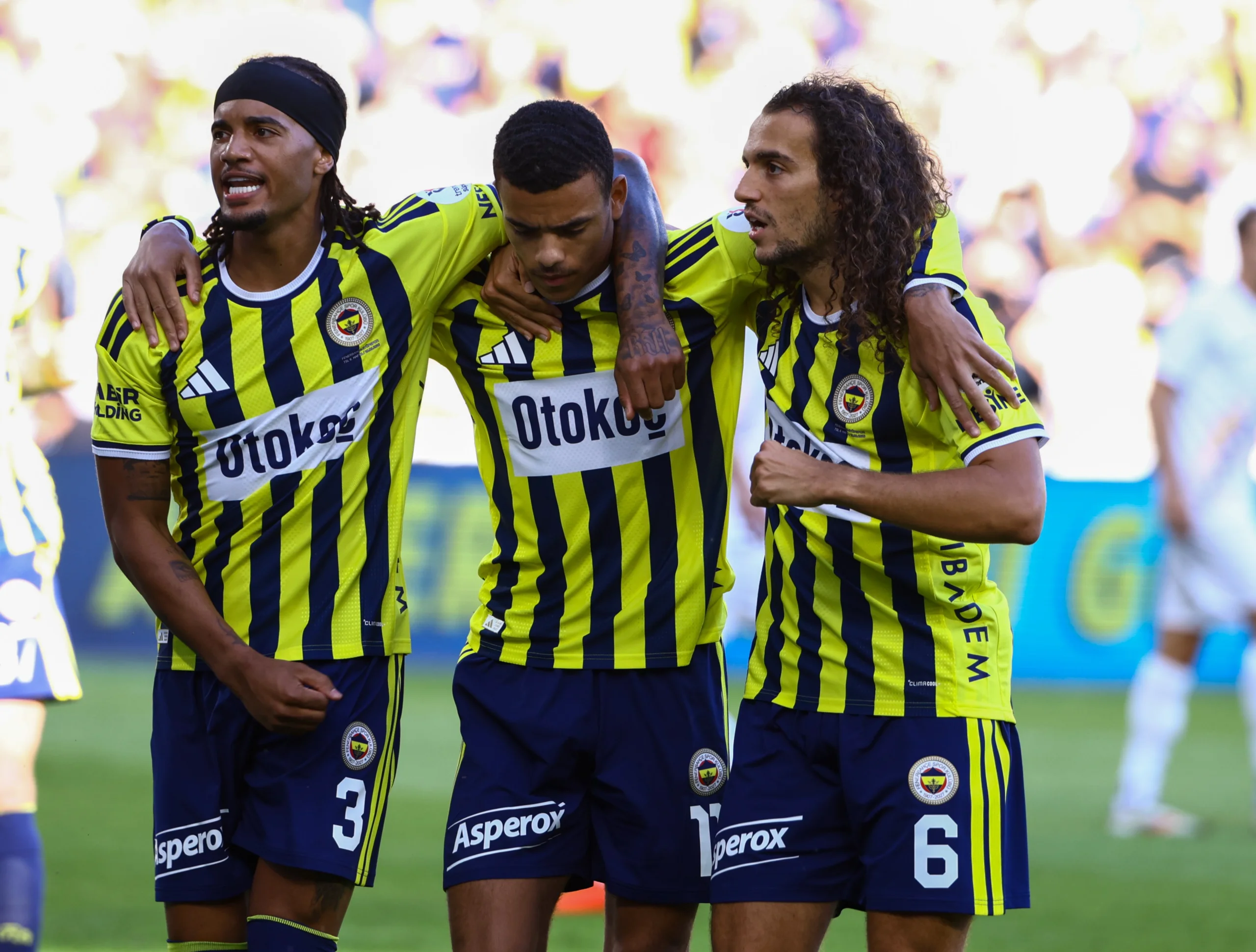fenerbahce-ilk-yariyi-4-0-onde-kapatti-iste-goller-2.webp