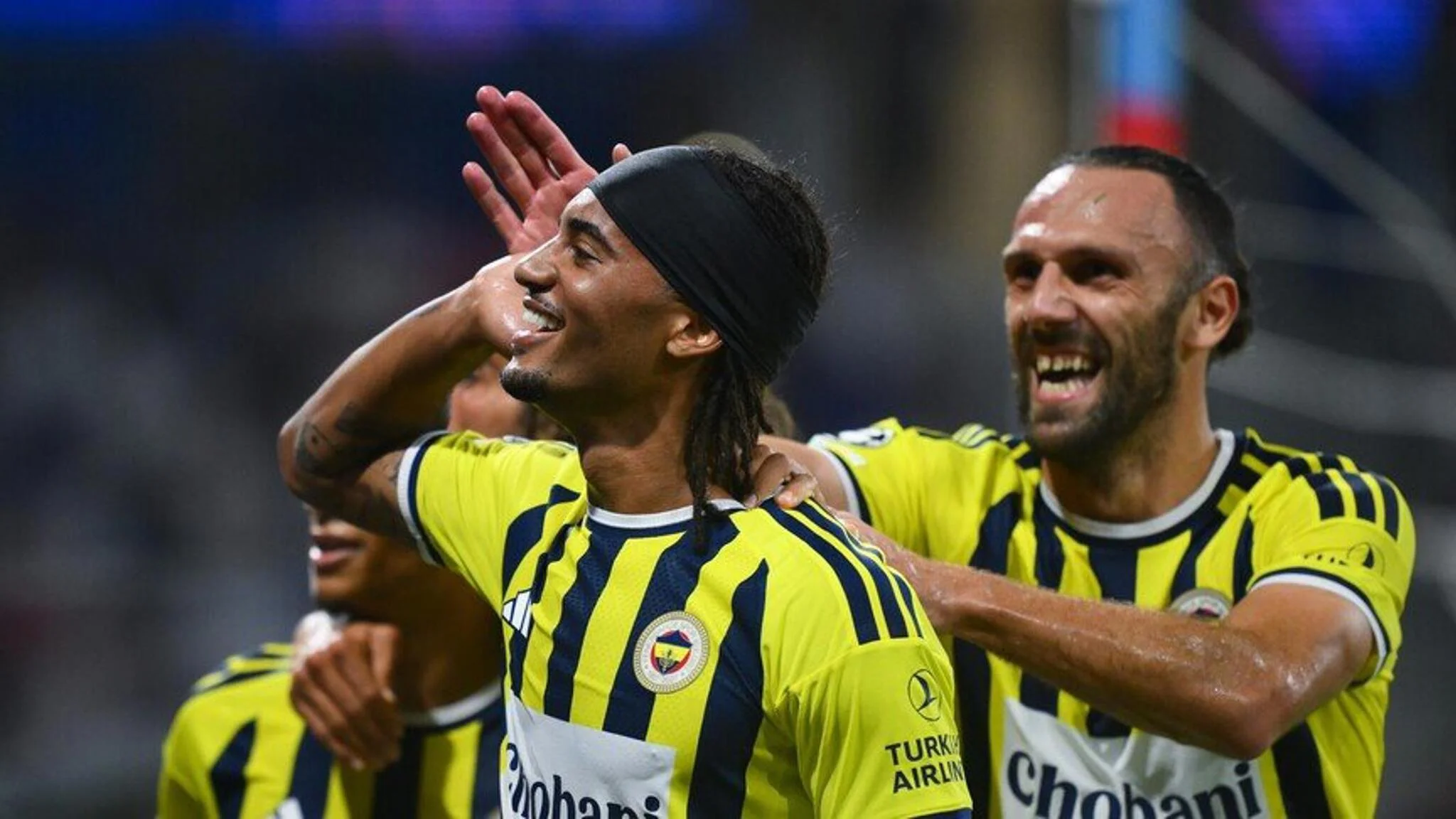 fenerbahce-roma-maci-sifresiz-saat-kacta-fb-muhtemel-11-1.webp