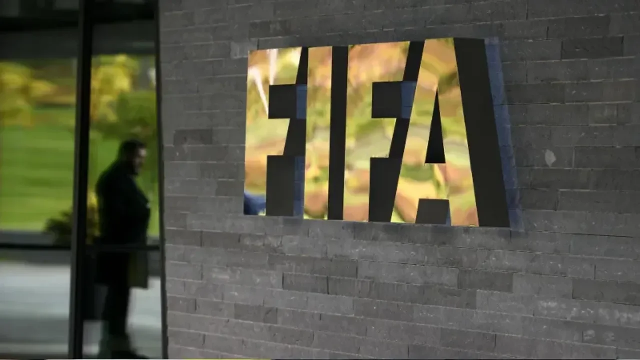 FIFA transfer tahtasını Kapattı! Kayserispor ve Sivasspor ve 4 kulübe yasak