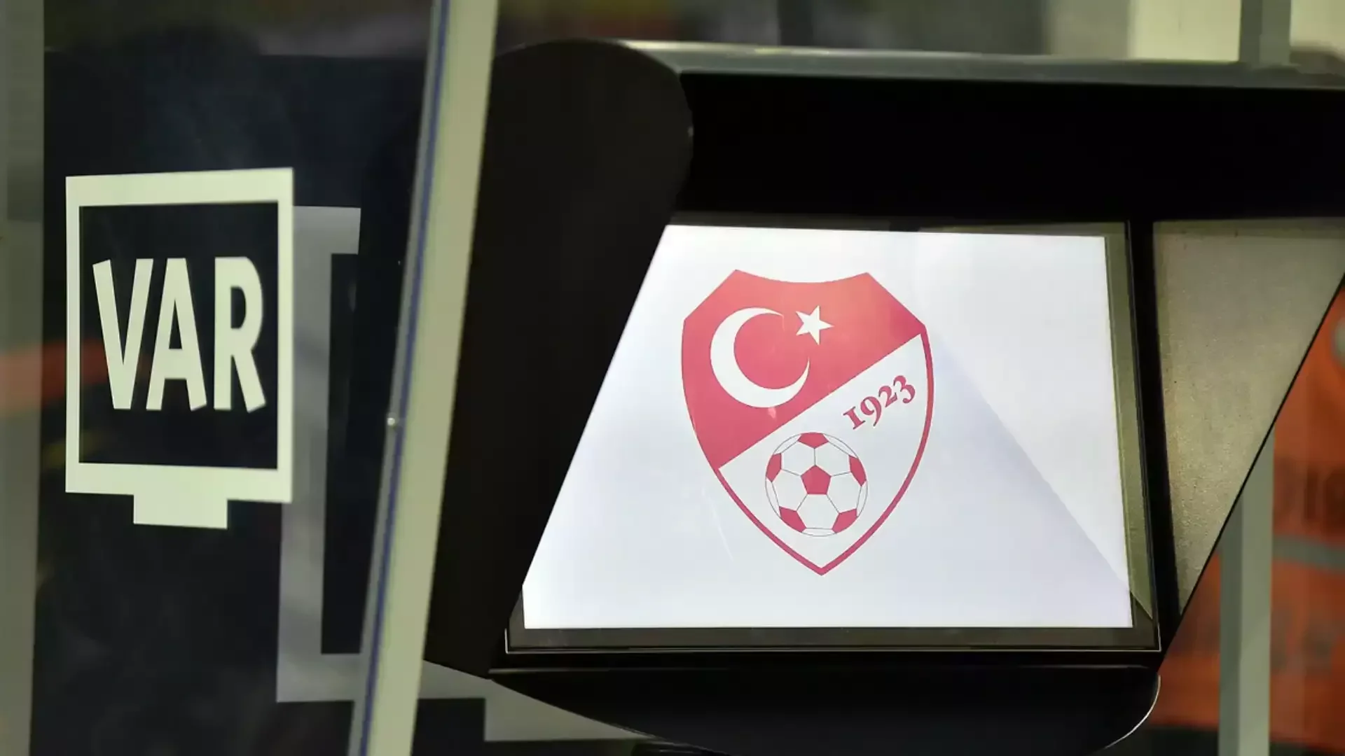Galatasaray maçına Sloven VAR: Matej Jug Kimdir?
