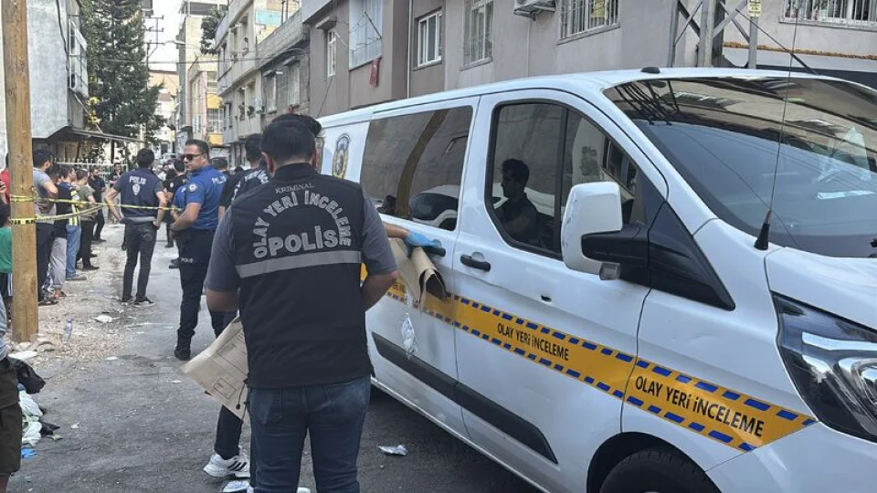 Gaziantep'te tartışması katliama döndü: Karısını öldürdü, sokaktaki çocukları vurdu