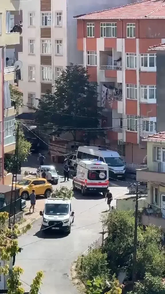 Gülsuyu'nda dehşet: Ev sahibi ve eşini öldürdü, avukatları ağır yaralı
