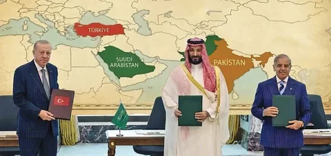 Husiler Riyad'ı vurunca Mekke Paktı devreye girdi: 3 ülke genelkurmayları acil toplanıyor