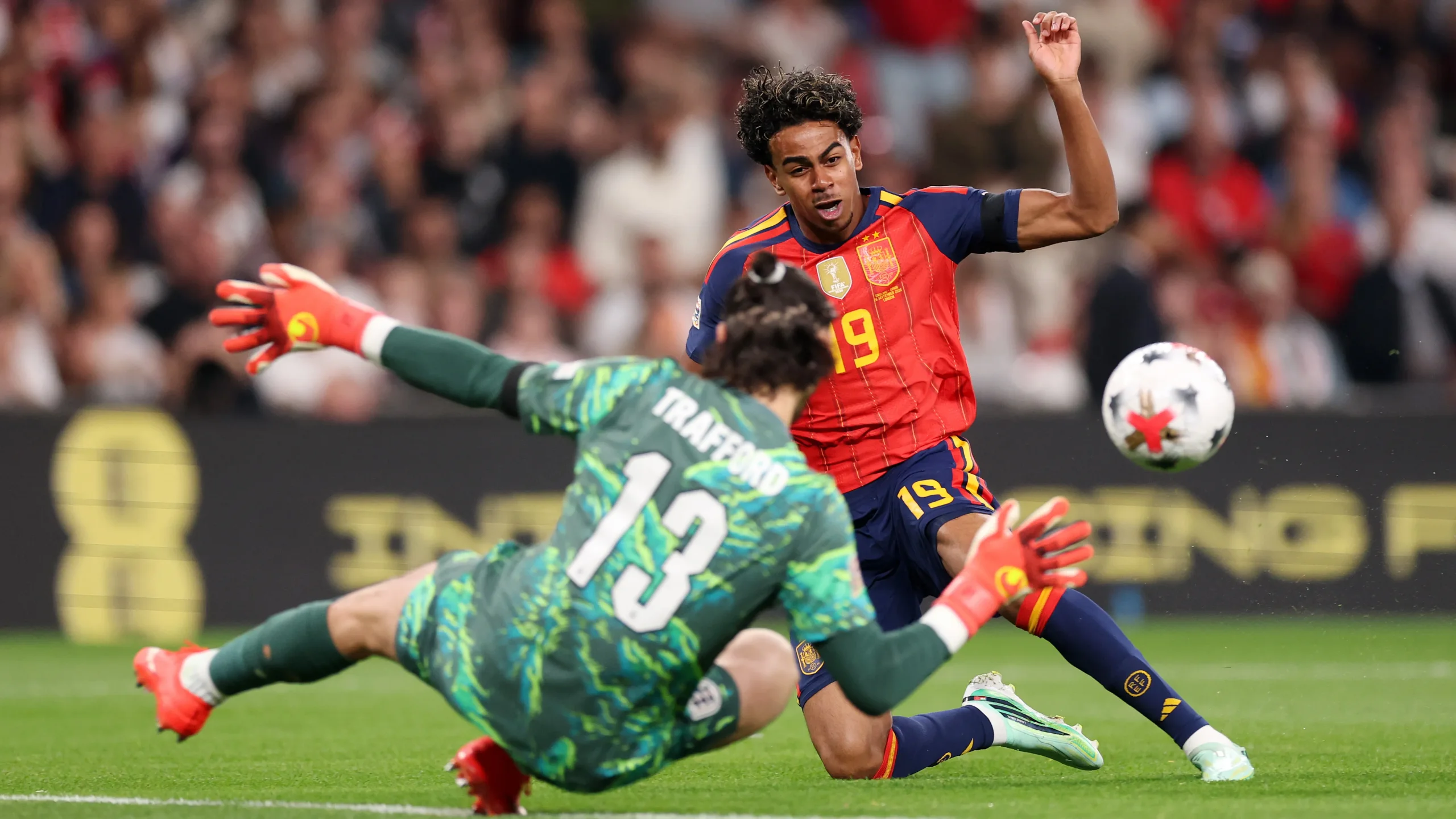 İspanya Wembley'de geriden geldi, İngiltere'yi 3-2 yendi
