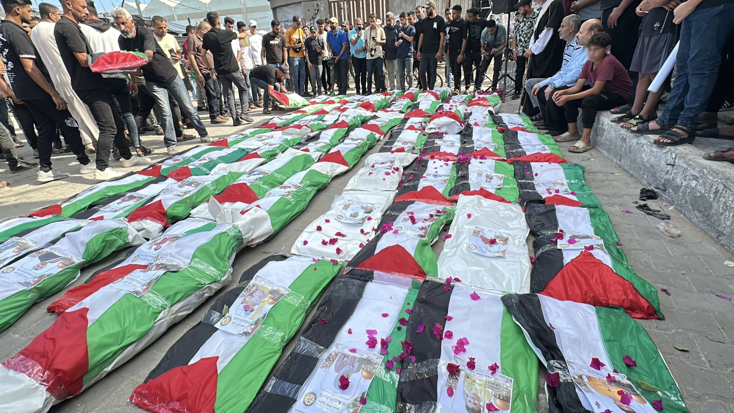 İsrail delilleri karatmak için buldozerle Gazze’ye girdi! BM: 8 binden fazla kişi hala enkaz altında