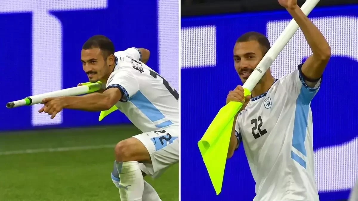 İsrailli futbolcu silah taklidi yaptı, kırmızı kart gördü!