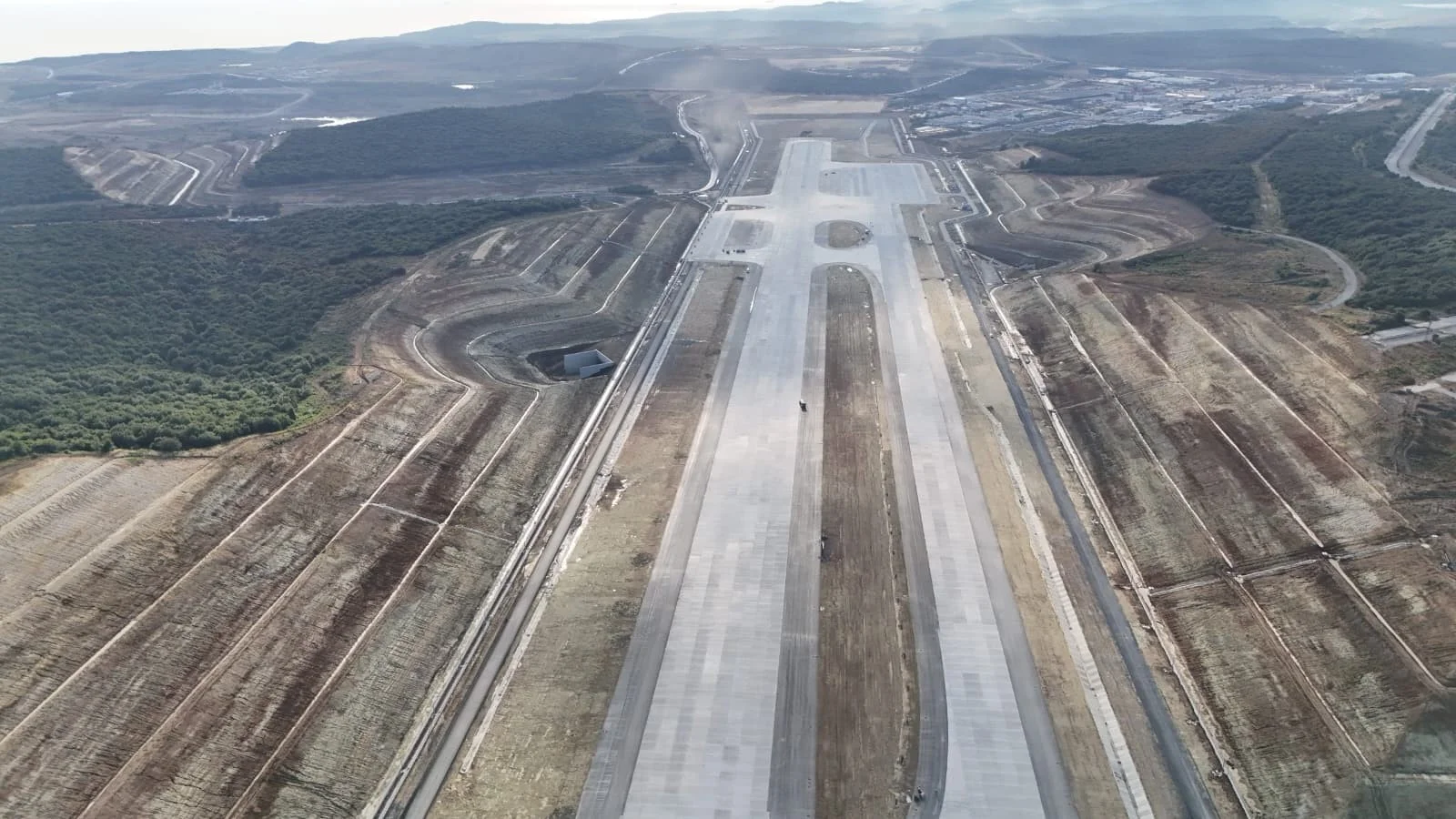 İstanbul Havalimanı'nın 4. pisti 18 Eylül'de açılıyor! 2.820 metre uzunluğunda