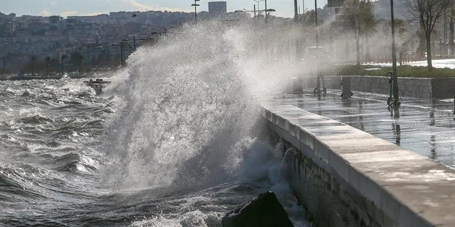 İstanbul Valiliği uyardı! Marmara'ya fırtına geliyor
