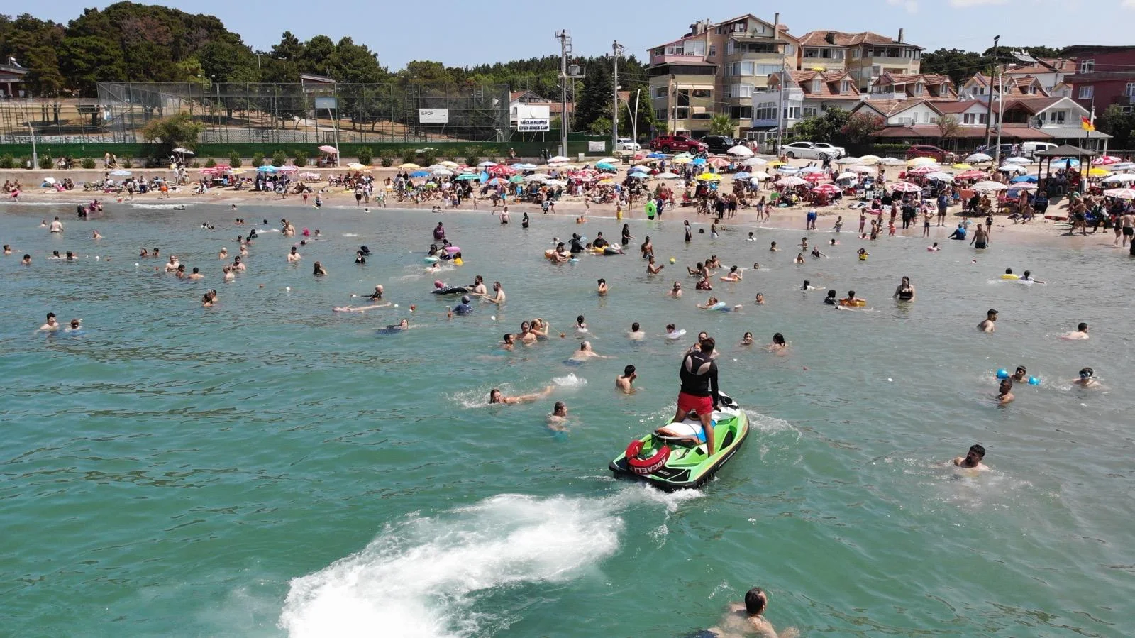 Kocaeli sahillerinde 500 kişi boğulmaktan kurtarıldı